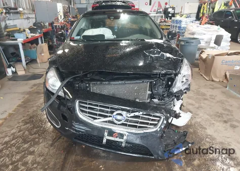 2012 Volvo S60 T5 z USA, uszkodzony, nr VIN YV1622FS8C2099761